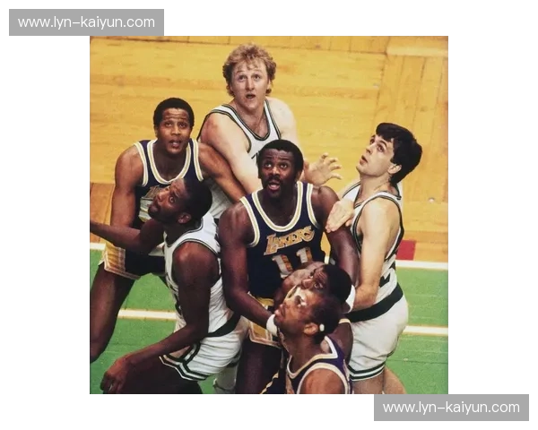 龙腾虎跃，决战非洲雄狮：中国男篮vs埃及男篮，一场不容错过的巅峰对决！